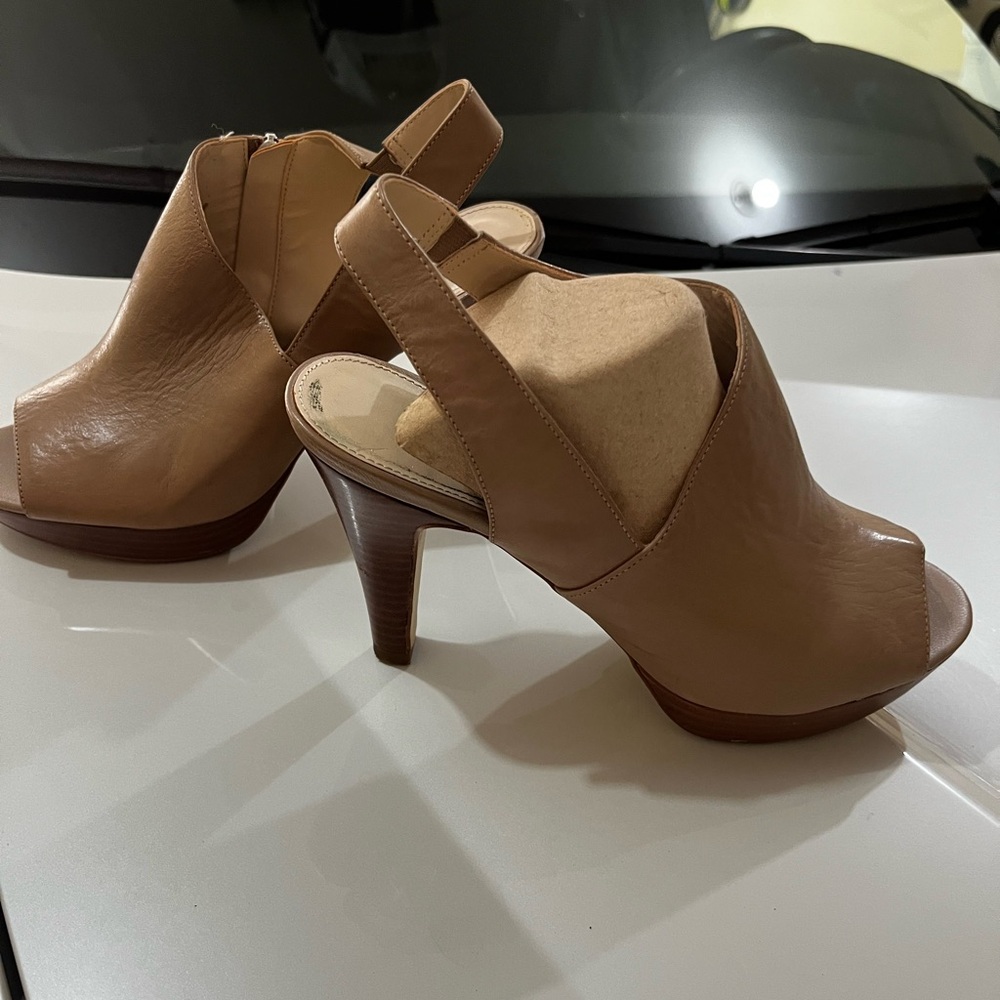 Franco Sarto Tan Slingback Genuine leather Heels Peep-Toe